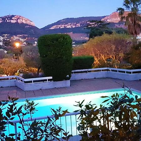 "Cote Charlemagne" Centre-Ville Garage Piscine Terrasse カシ エクステリア 写真